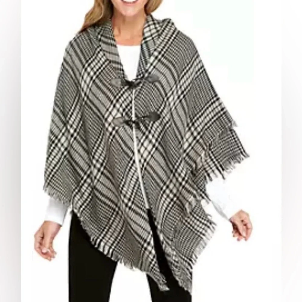 NWT Accessory Street NY Blanket Wrap
